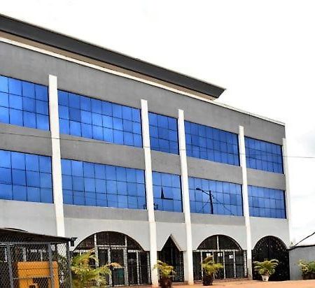 Residence L'Ecrin Yaounde Bagian luar foto
