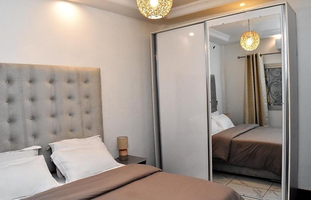 Residence L'Ecrin Yaounde Bagian luar foto