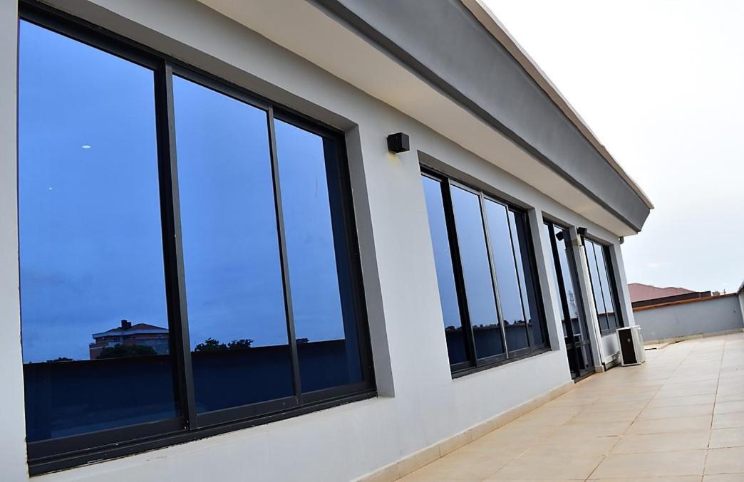Residence L'Ecrin Yaounde Bagian luar foto