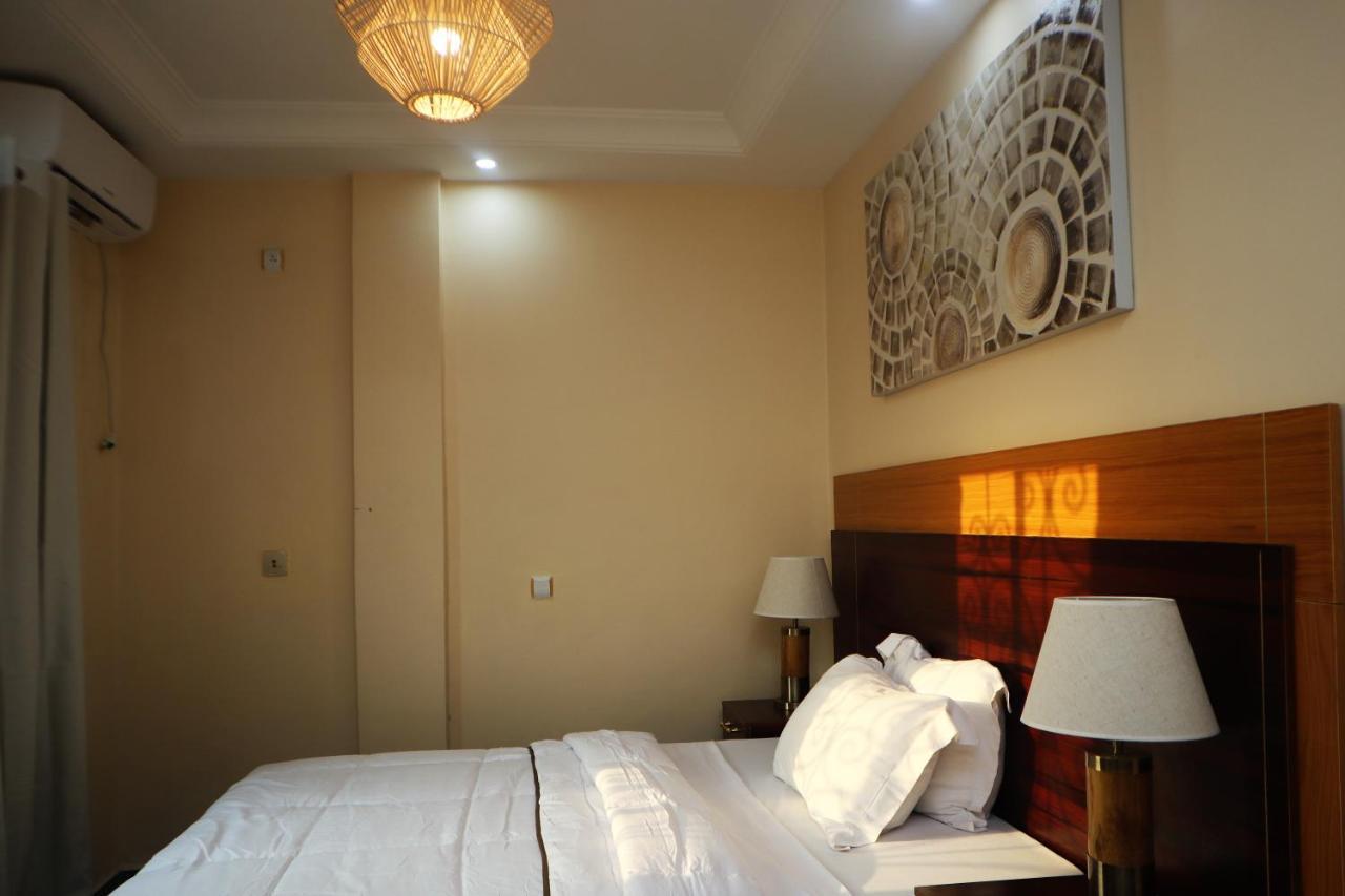 Residence L'Ecrin Yaounde Bagian luar foto