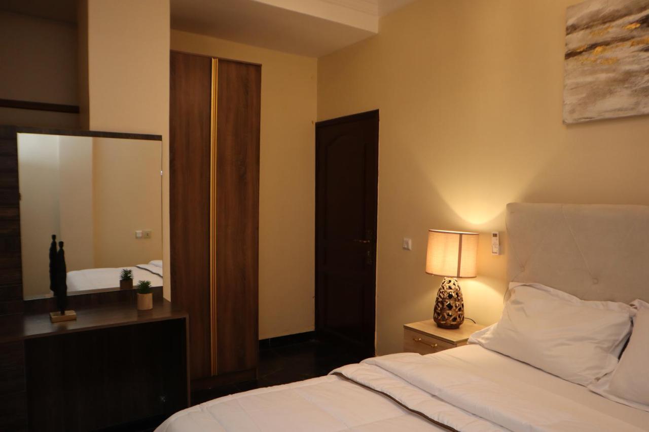Residence L'Ecrin Yaounde Bagian luar foto