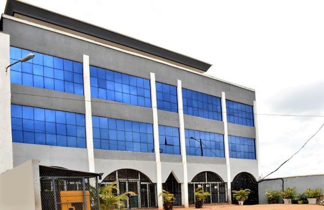 Residence L'Ecrin Yaounde Bagian luar foto